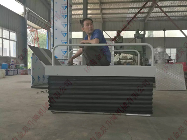 超博無(wú)障礙升降機(jī)