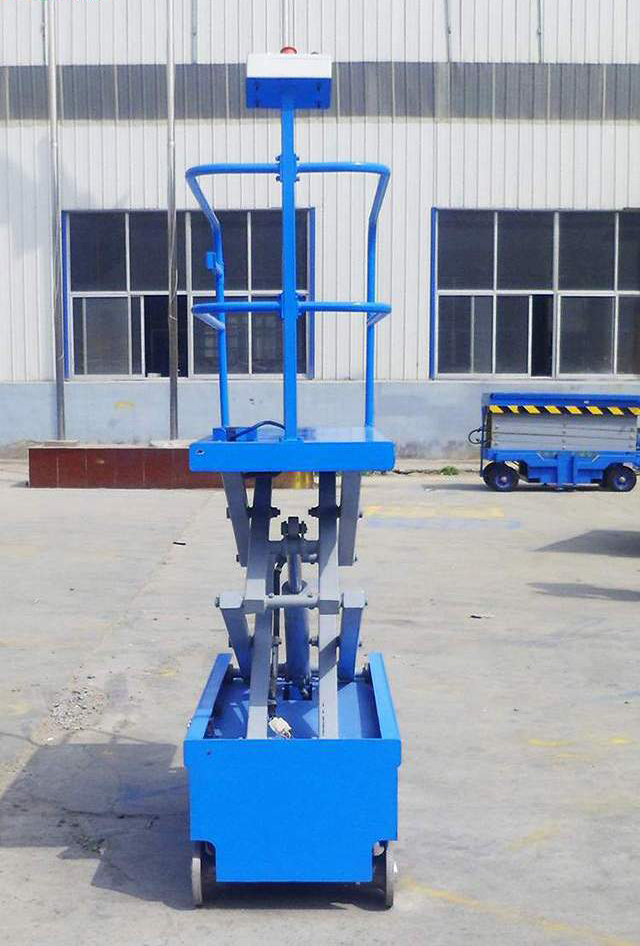 自行升降平臺(tái) 自行升降機(jī)